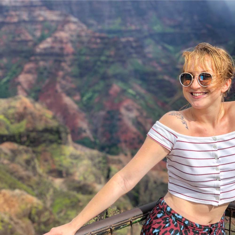 Meet your Posher, Olha